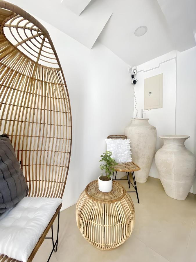 New Modern Home Near Airport, Beach And Fast Wi-Fi Sudtungan Exterior photo