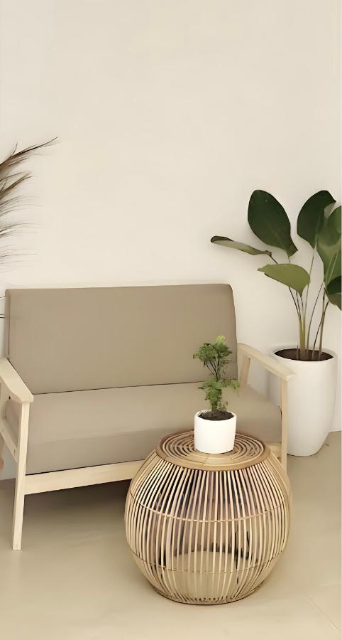 New Modern Home Near Airport, Beach And Fast Wi-Fi Sudtungan Exterior photo