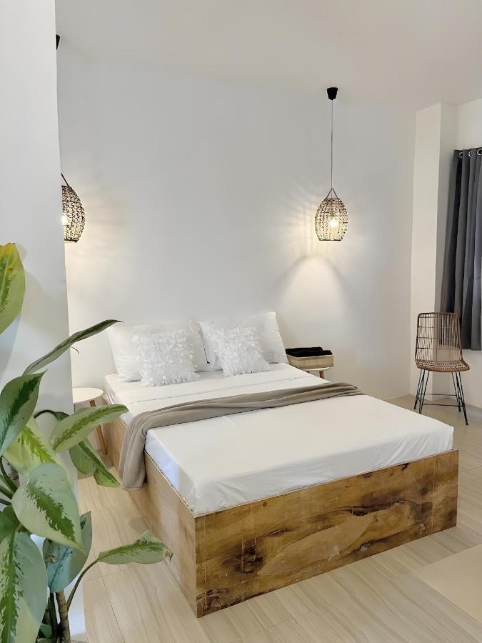 New Modern Home Near Airport, Beach And Fast Wi-Fi Sudtungan Exterior photo